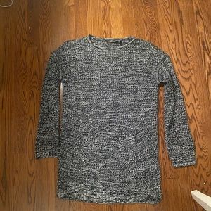 X-small grey and white Daisy Fuentes Sweater